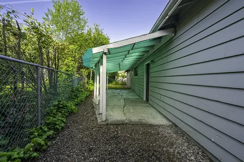 1228 E 11th Street Medford OR 97504