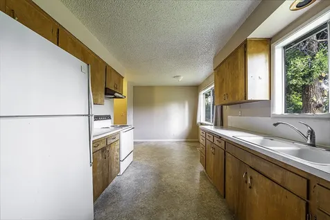 1228 E 11th Street Medford OR 97504