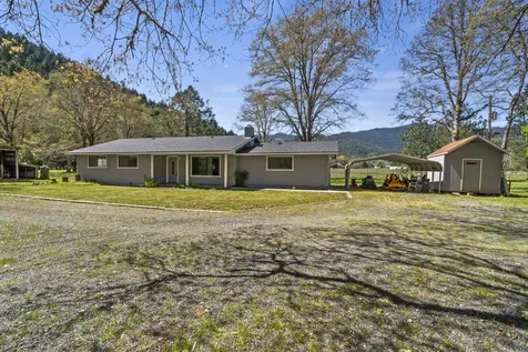 2800 Cedar Flat Road Williams OR 97544