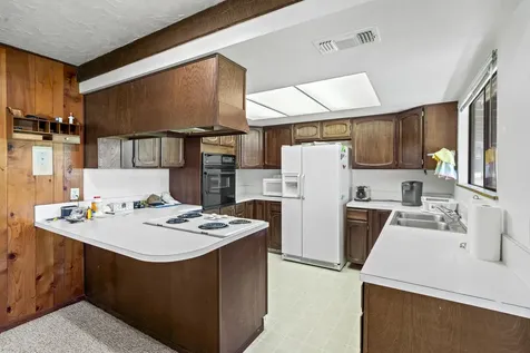 2800 Cedar Flat Road Williams OR 97544