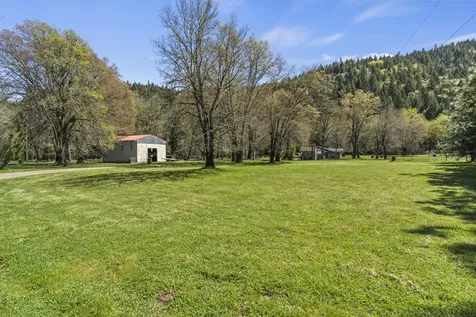 2800 Cedar Flat Road Williams OR 97544