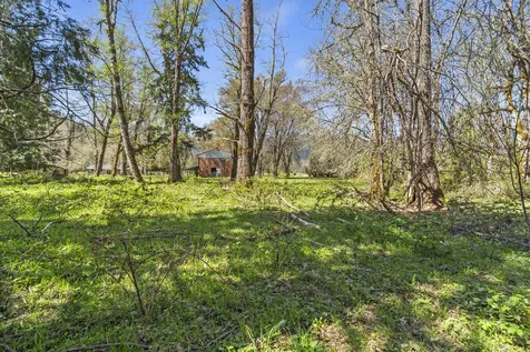 2800 Cedar Flat Road Williams OR 97544