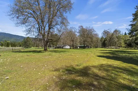 2800 Cedar Flat Road Williams OR 97544