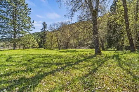 2800 Cedar Flat Road Williams OR 97544