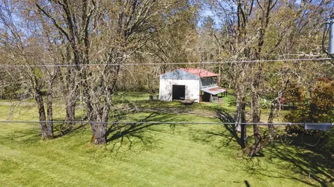2800 Cedar Flat Road Williams OR 97544