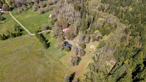 2800 Cedar Flat Road Williams OR 97544