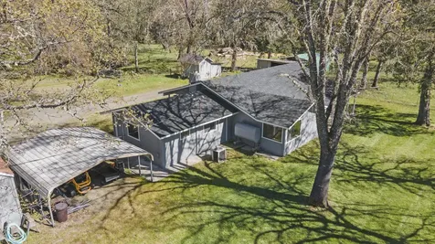 2800 Cedar Flat Road Williams OR 97544