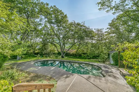 2693 Oak View Circle Medford OR 97504