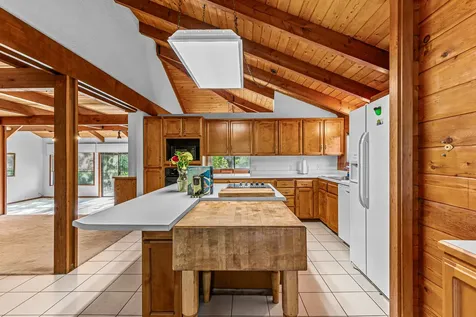 2693 Oak View Circle Medford OR 97504
