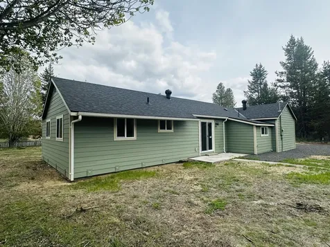 148550 Highway 97 La Pine OR 97739