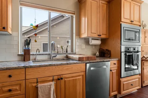 1054 Yosemite Falls Drive Redmond OR 97756