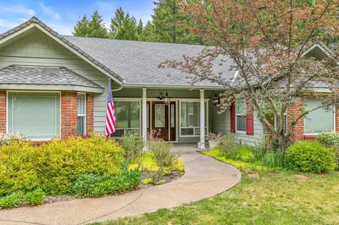 198 Daleo Drive Grants Pass OR 97527