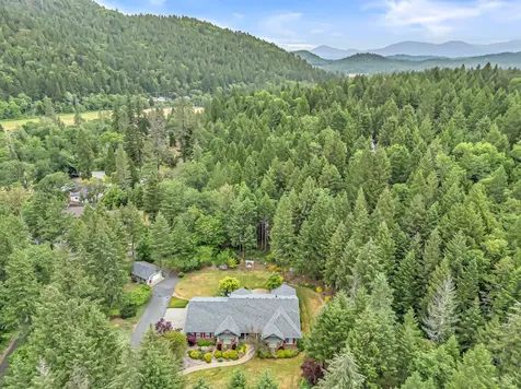 198 Daleo Drive Grants Pass OR 97527