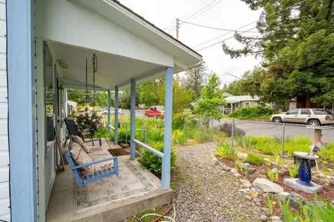 1007 SW Isham Street Grants Pass OR 97526