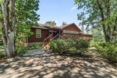4881 Old Stage Road Central Point OR 97502