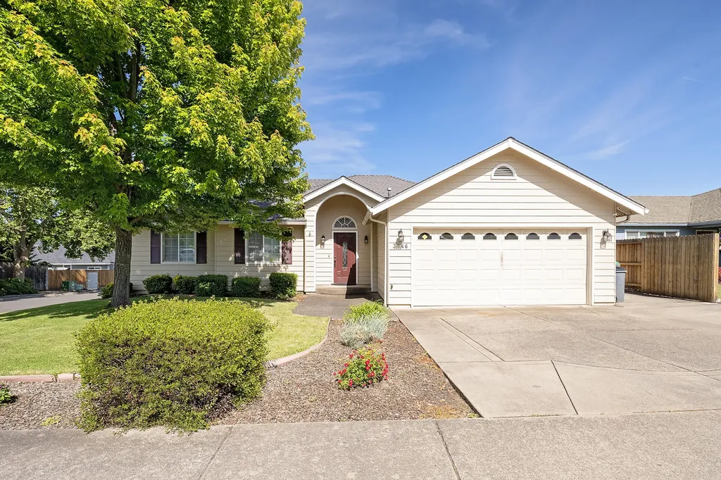 3846 Arrowhead Drive Medford OR 97504
