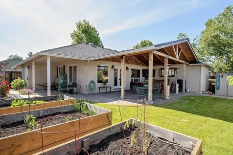 3846 Arrowhead Drive Medford OR 97504