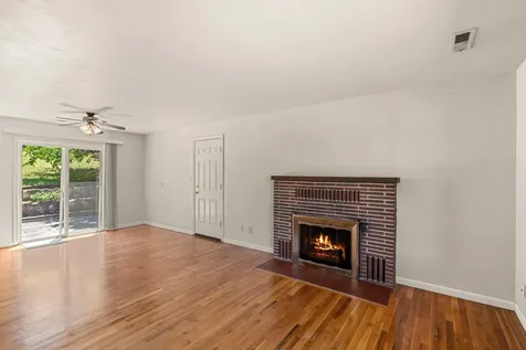 1556 Windsor Street Ashland OR 97520