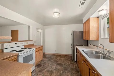 1556 Windsor Street Ashland OR 97520