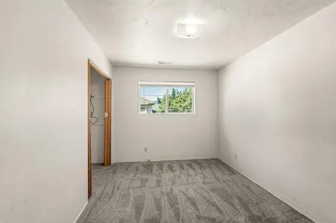 1556 Windsor Street Ashland OR 97520