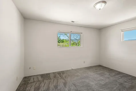 1556 Windsor Street Ashland OR 97520