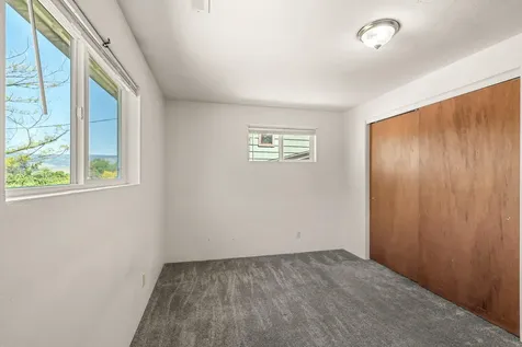 1556 Windsor Street Ashland OR 97520