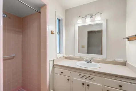 1556 Windsor Street Ashland OR 97520