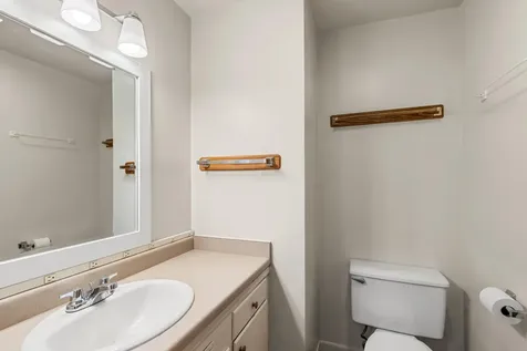 1556 Windsor Street Ashland OR 97520