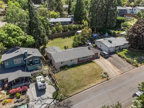 1556 Windsor Street Ashland OR 97520