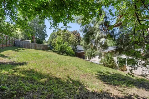 1556 Windsor Street Ashland OR 97520