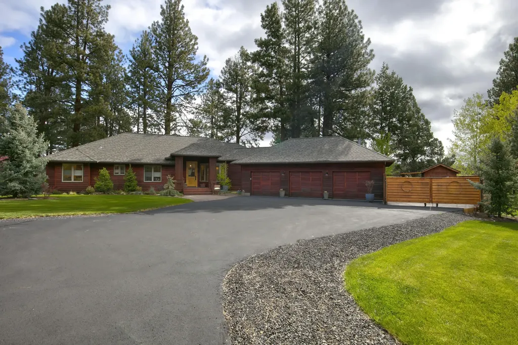 15864 Blue Jay Way Sisters OR 97759