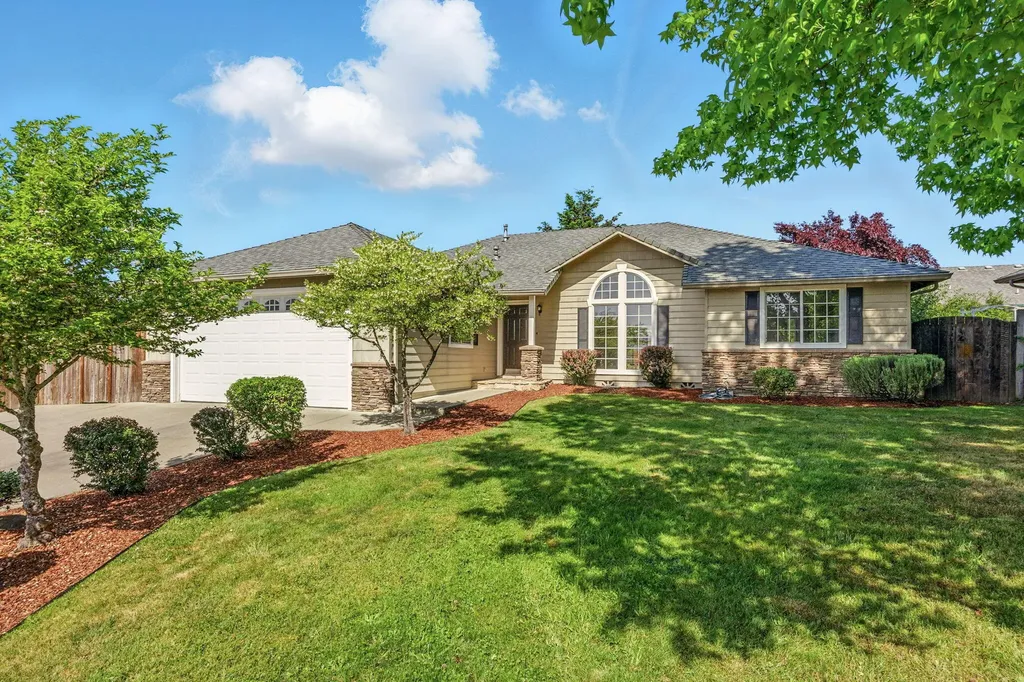 1777 W Harbeck Road Grants Pass OR 97527