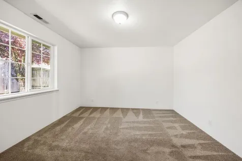 1777 W Harbeck Road Grants Pass OR 97527