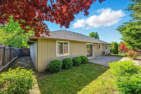 1777 W Harbeck Road Grants Pass OR 97527