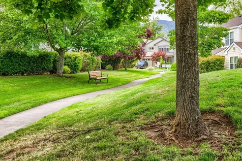 138 Crocker Street Ashland OR 97520