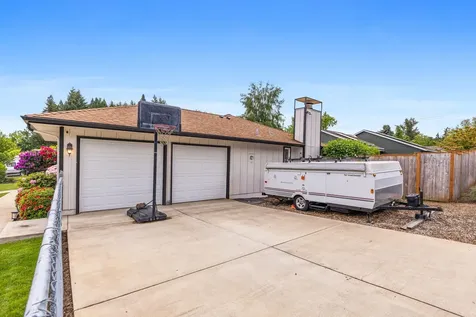 6696 Doral Drive SE Salem OR 97306
