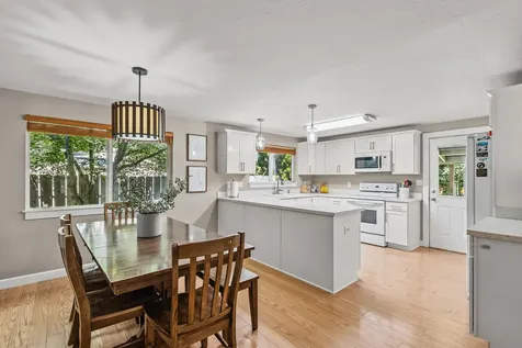 1201 Kelly Street Medford OR 97501