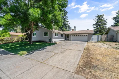 1201 Kelly Street Medford OR 97501