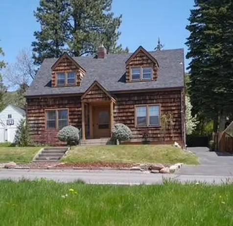 1527 Pacific Terrace Klamath Falls OR 97601