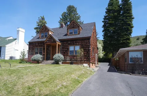 1527 Pacific Terrace Klamath Falls OR 97601