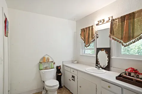 251 W Savage Creek Road Grants Pass OR 97527