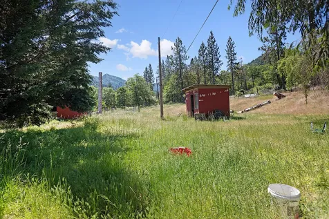 251 W Savage Creek Road Grants Pass OR 97527
