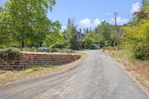251 W Savage Creek Road Grants Pass OR 97527