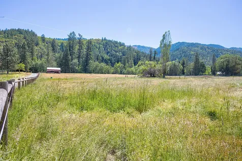 251 W Savage Creek Road Grants Pass OR 97527