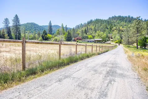 251 W Savage Creek Road Grants Pass OR 97527