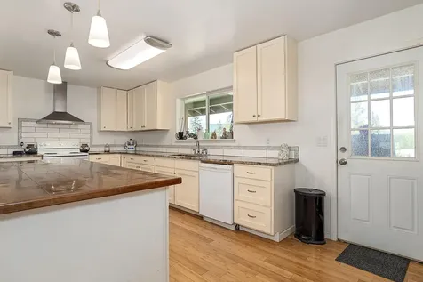105 Linda Lane Shady Cove OR 97539