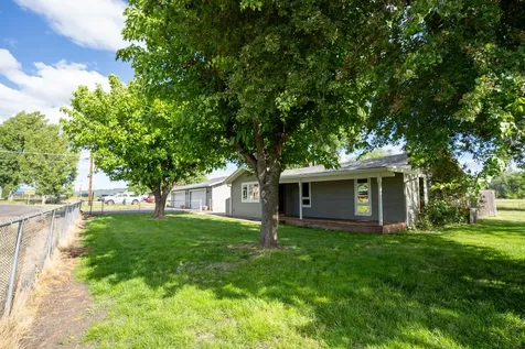 2364 Fowler Lane Central Point OR 97502