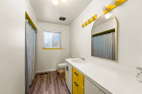 235 NE Savage Street Grants Pass OR 97526