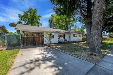 235 NE Savage Street Grants Pass OR 97526