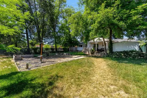 235 NE Savage Street Grants Pass OR 97526